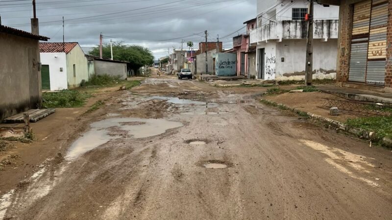 Trecho da avenida Santa Maria segue praticamente intransitável