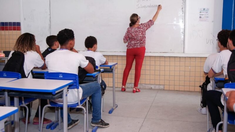 Estado nomeia mais 250 professores para a rede estadual de ensino